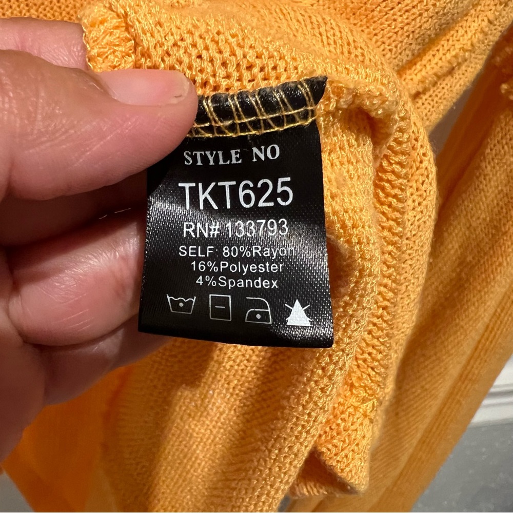 VICI Capitol Reef V-Neck Knit Pocket Top Yellow Sweater Top Small - Picture 11 of 13